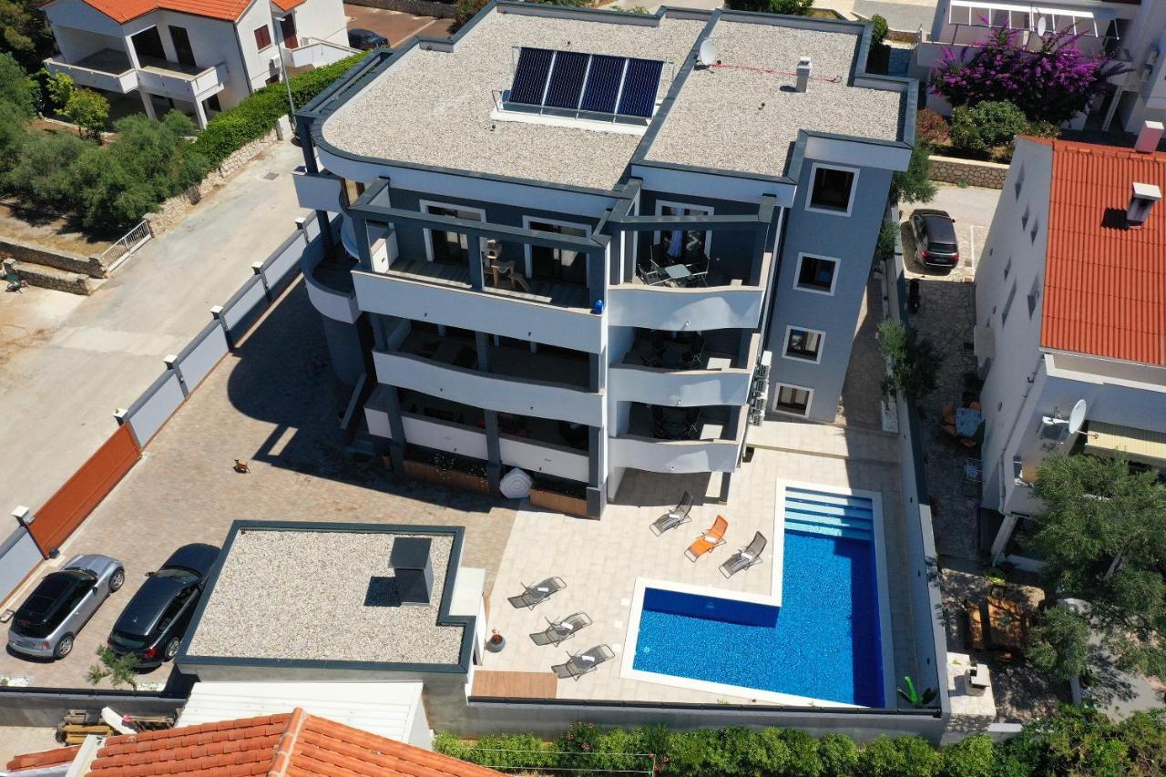 Mariella Apartment
