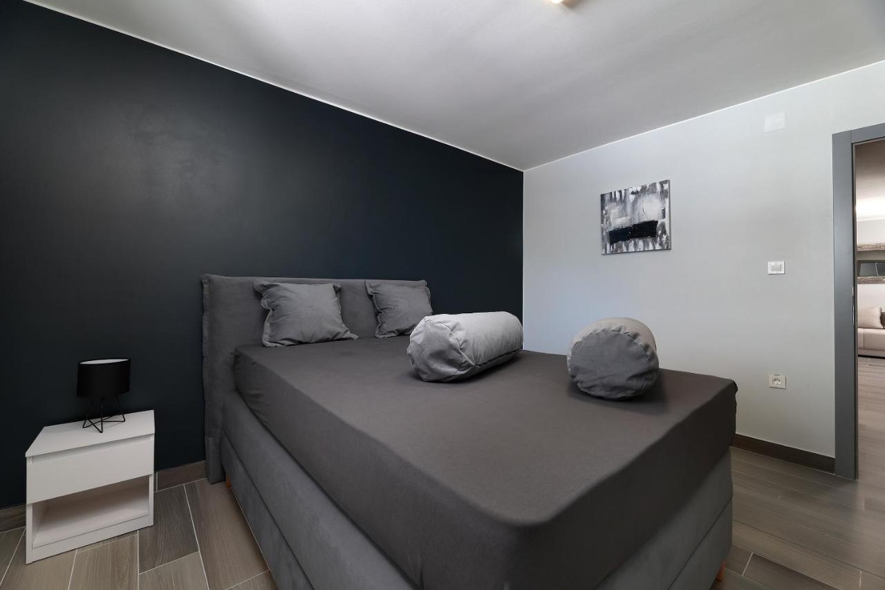 Apartment Mariella Novalja