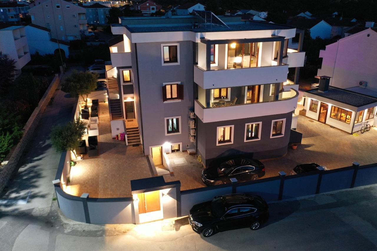 Mariella Apartment