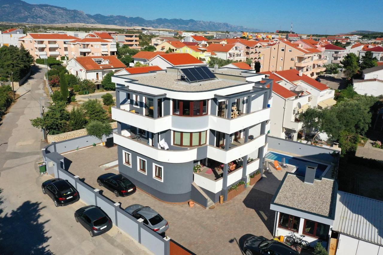 Mariella Apartment