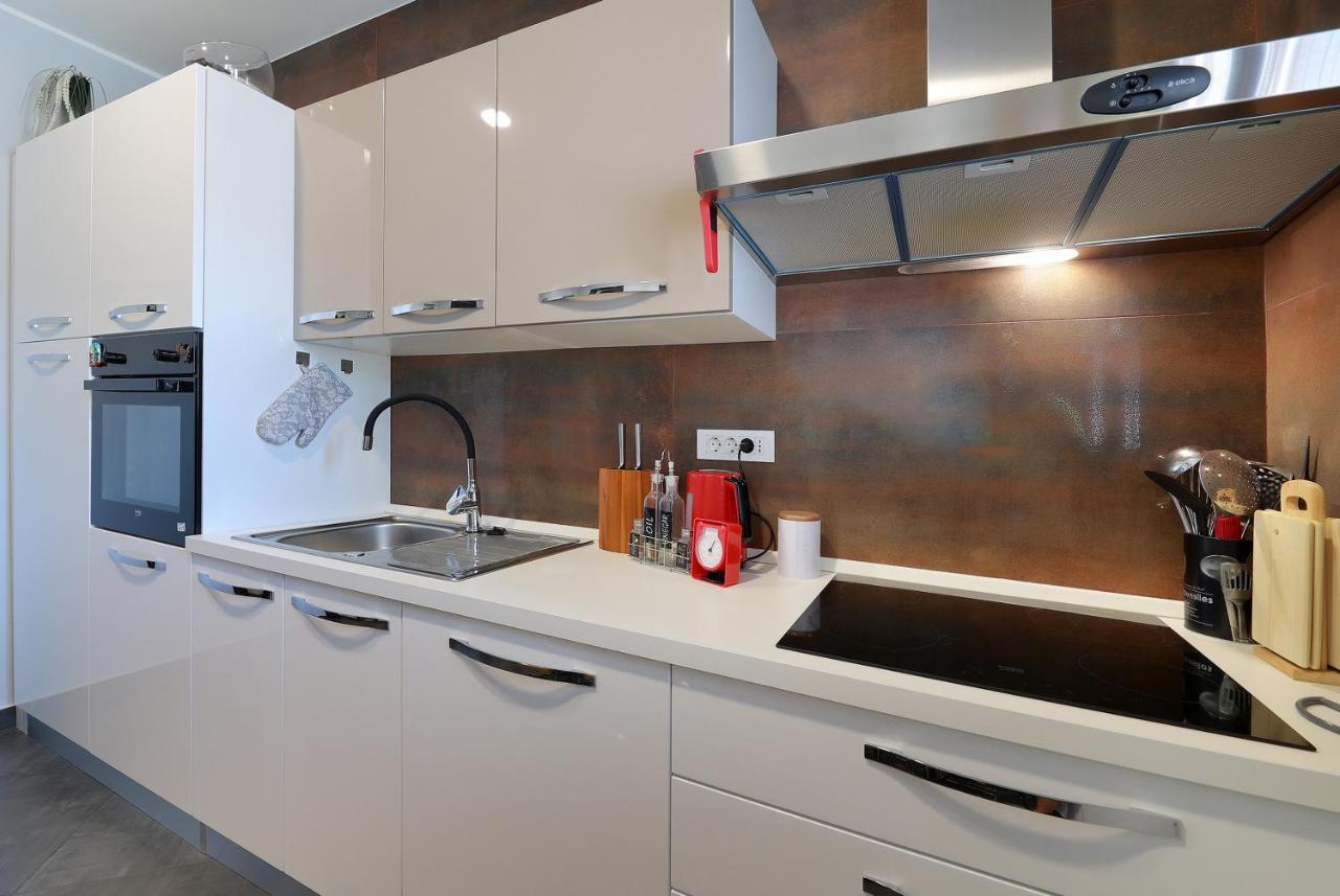 Apartment Mariella Novalja